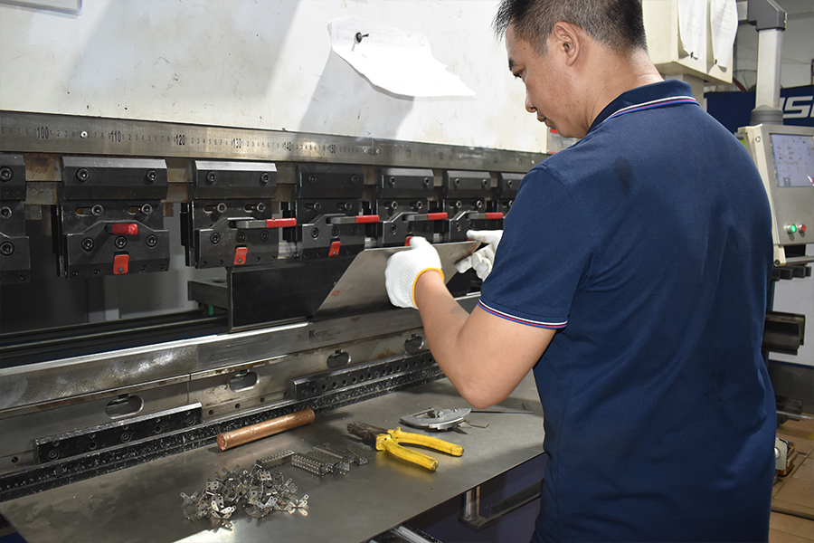 硬件、軟件系統(tǒng)研發(fā)、生產(chǎn)、銷售、服務(wù)